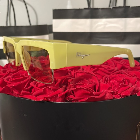 NIB Ferragamo Sunglasses - Picture 2 of 4